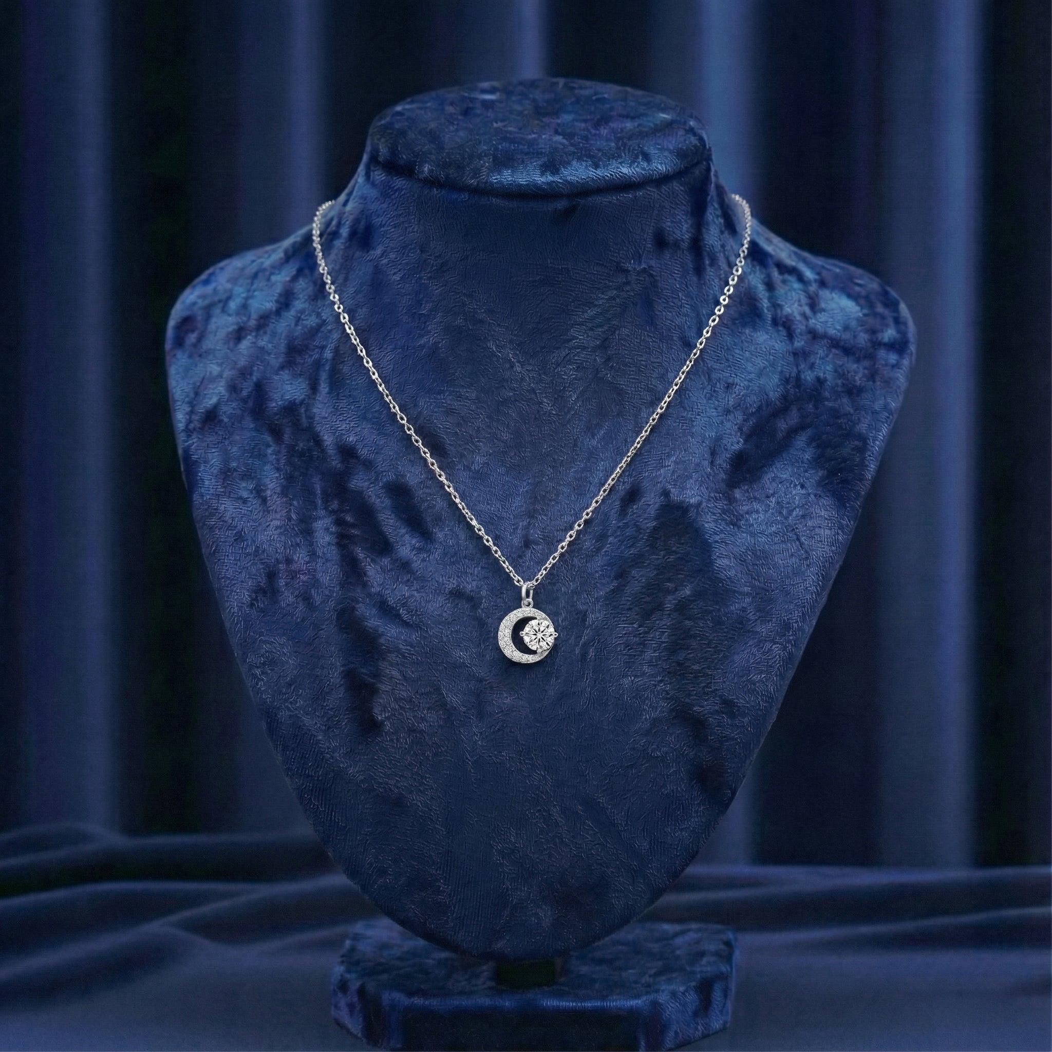 Hala Moissanite Pendant – White Gold – D Colour – VVS1