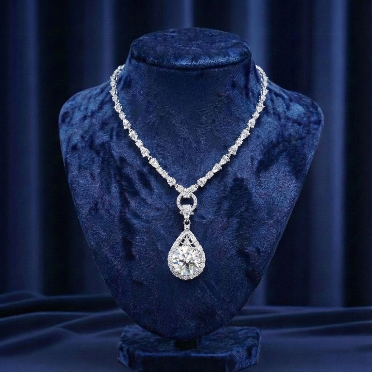 Rayan Moissanite Necklace – White Gold – D Colour – VVS1